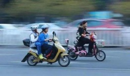 宁波电瓶车爆料事件视频,真相与争议交织的街头冲突