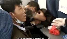 网友爆料高铁视频,紧急制动，乘客惊呼不已！